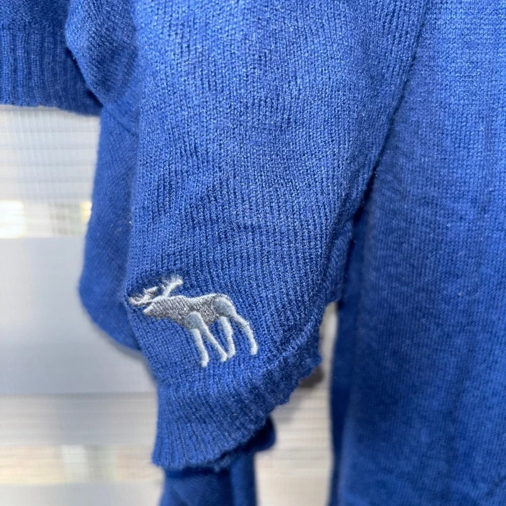 Abercrombie & Fitch Blue Knit Sweater cardigan